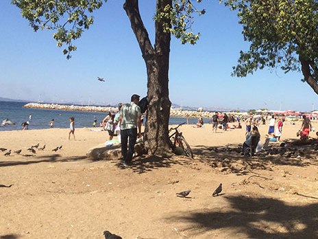 Bayramda Yalova sahilleri boyleydi