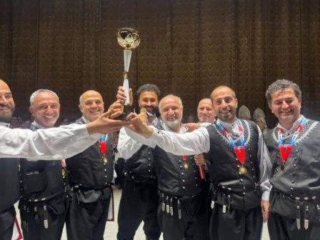 YURUYEN KOSK birinci oldu