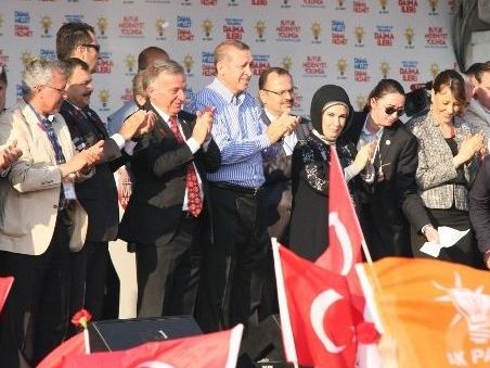 Yaloval Babakan ERDOAN  barna bast