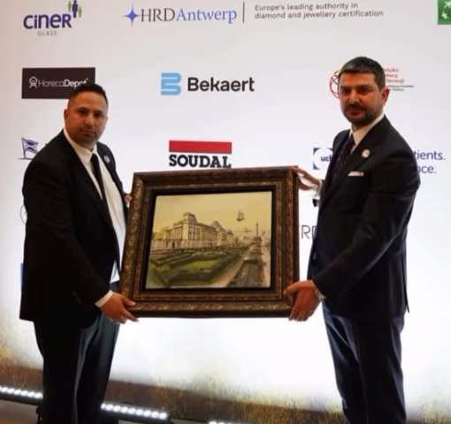 Sanatcimiz �lhan AYDAN �n eseri Belcika da