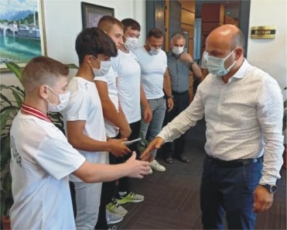 Altnova da sporcuya tam destek