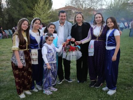 Altinova Subasi beldesinde hidrellez atesi