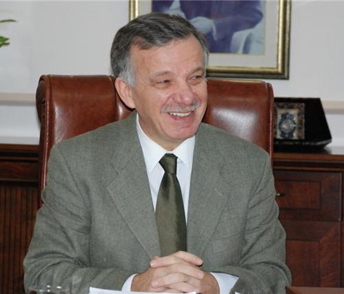 Ba�kan Ko�al dan ��rencilere karne hediyesi