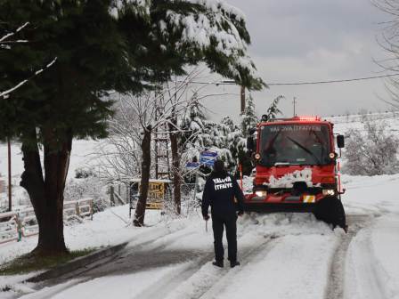 Yalova Pasakent te karla mucadele suruyor